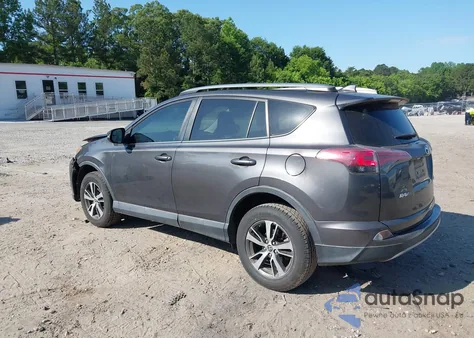 2017 Toyota Rav4 Xle z USA, uszkodzony, nr VIN 2T3WFREV7HW381936